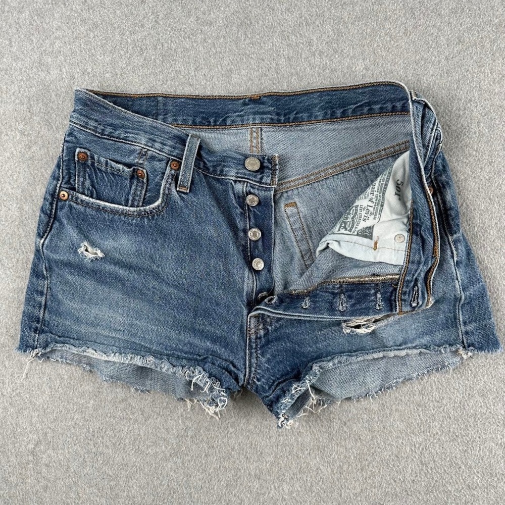 Levi's 501 Women's‎ Cut Off Jean Shorts W29 Medium Wash Blue Distressed Rodeo